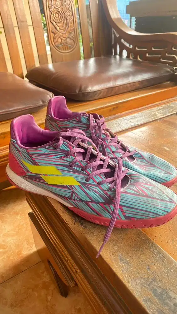 SEPATU FUTSAL MILLS MATERA PURPLE