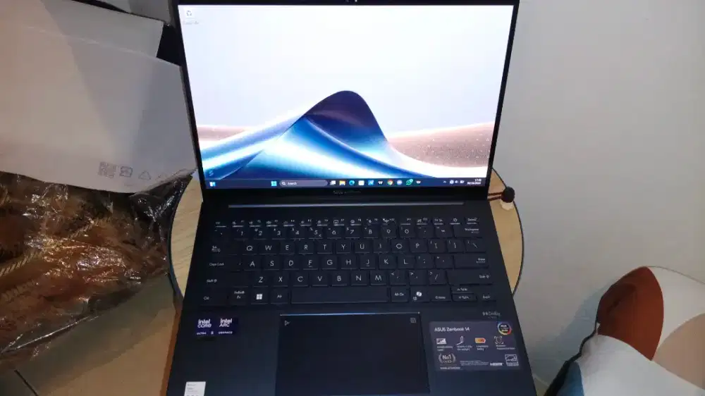 Asus Zenbook ultra 5 touchscreen like NEW