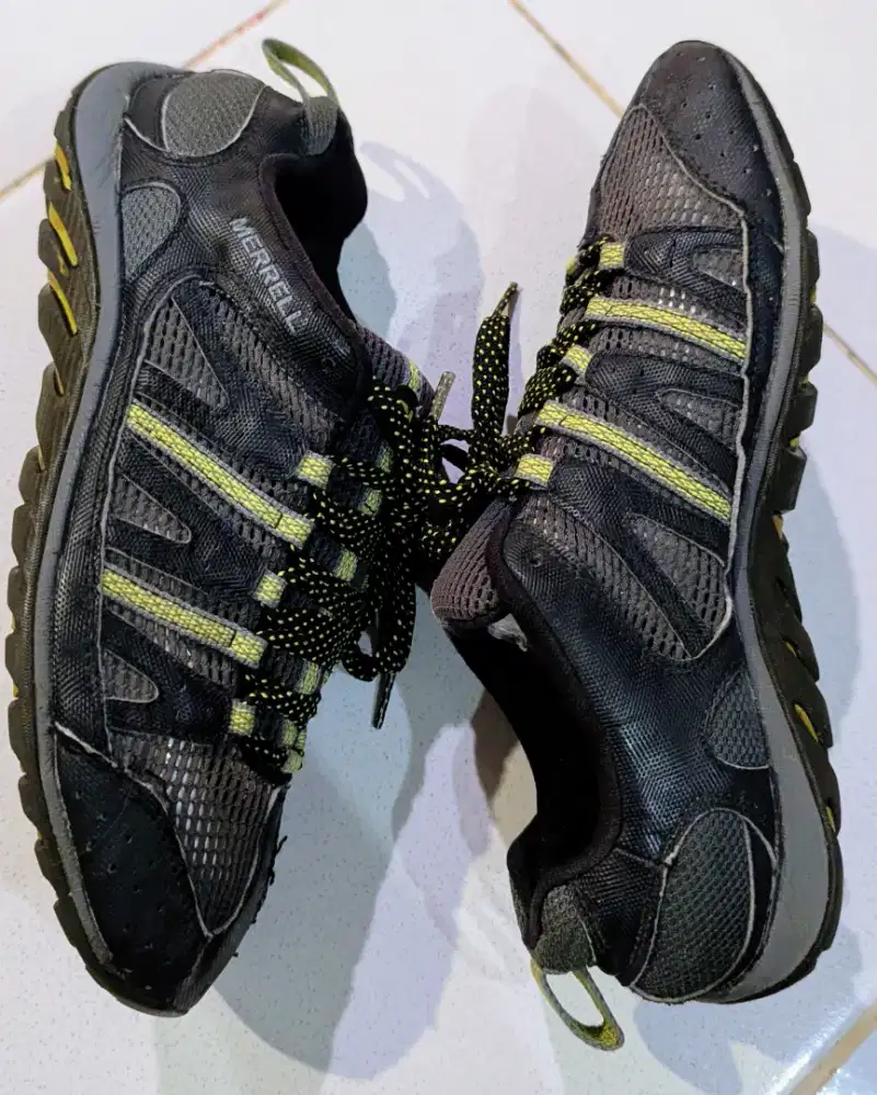 Sepatu outdoor hiking gunung Merrell 43