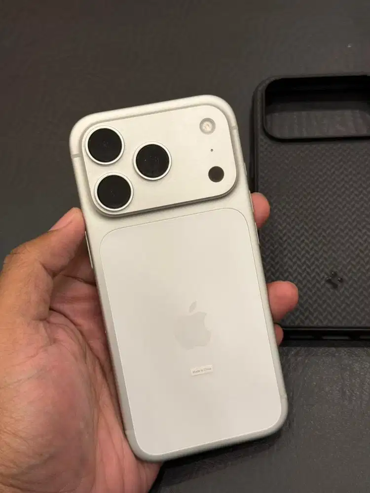 Iphone 17 Pro 256gb ibox 2 bulan pakai