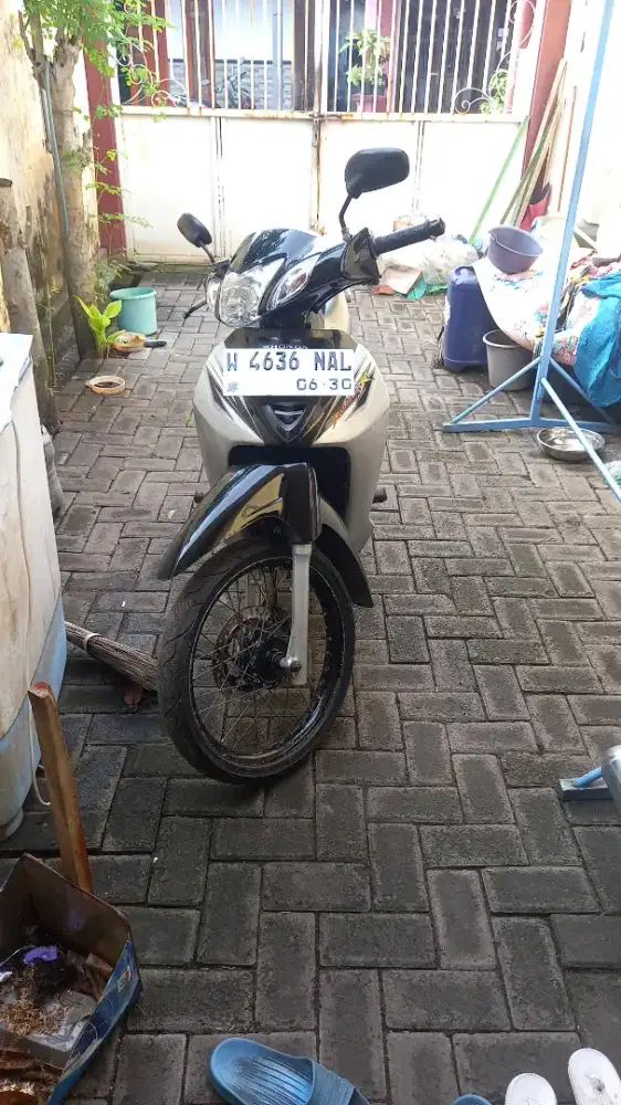 Jual sepeda motor Kharisma 2005