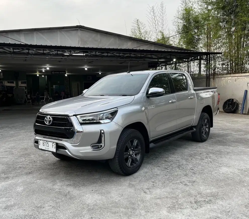 HiLux V 4x4 2022 Automatic Km 25 Ribu atas nama Pribadi