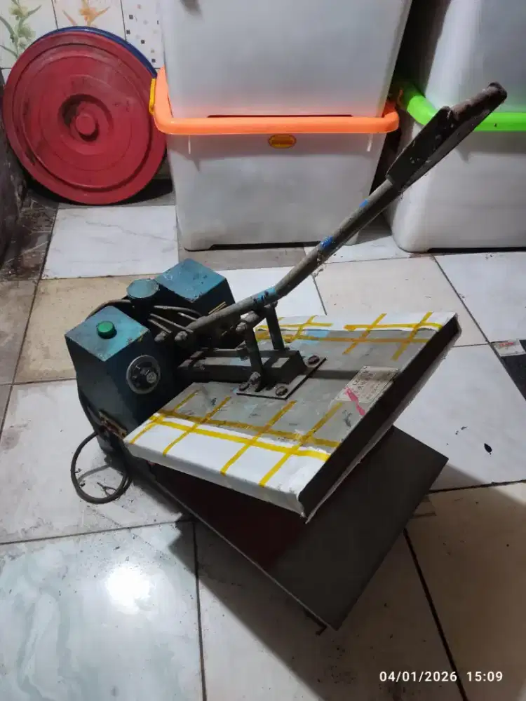 Mesin Press Baju 900 Watt Bekas