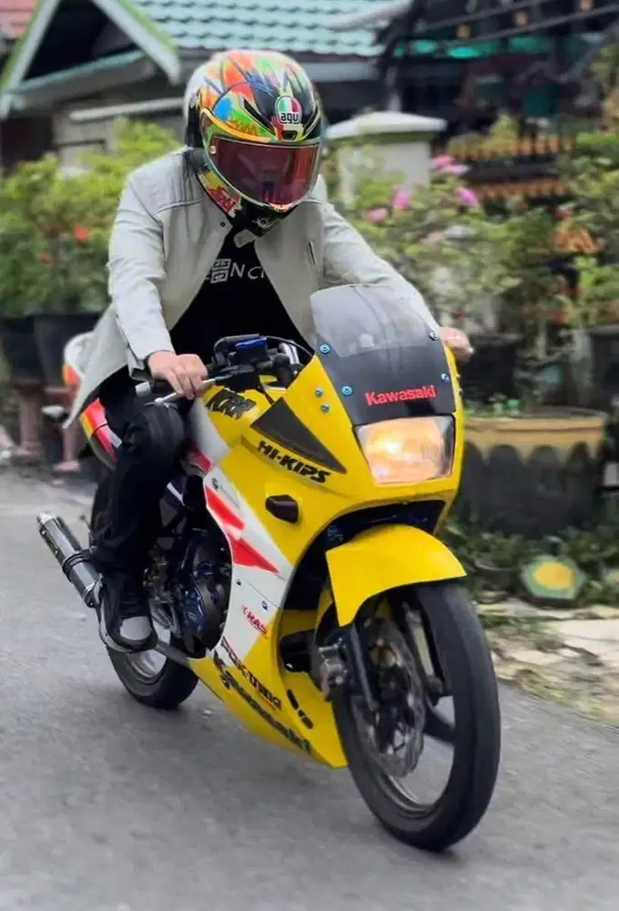 KAWASAKI NINJA SSR NINJA SS RR OLD CBR NSR 125Z