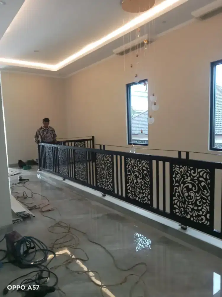 Balkon , pagar , rillingtangga plat cating laser
