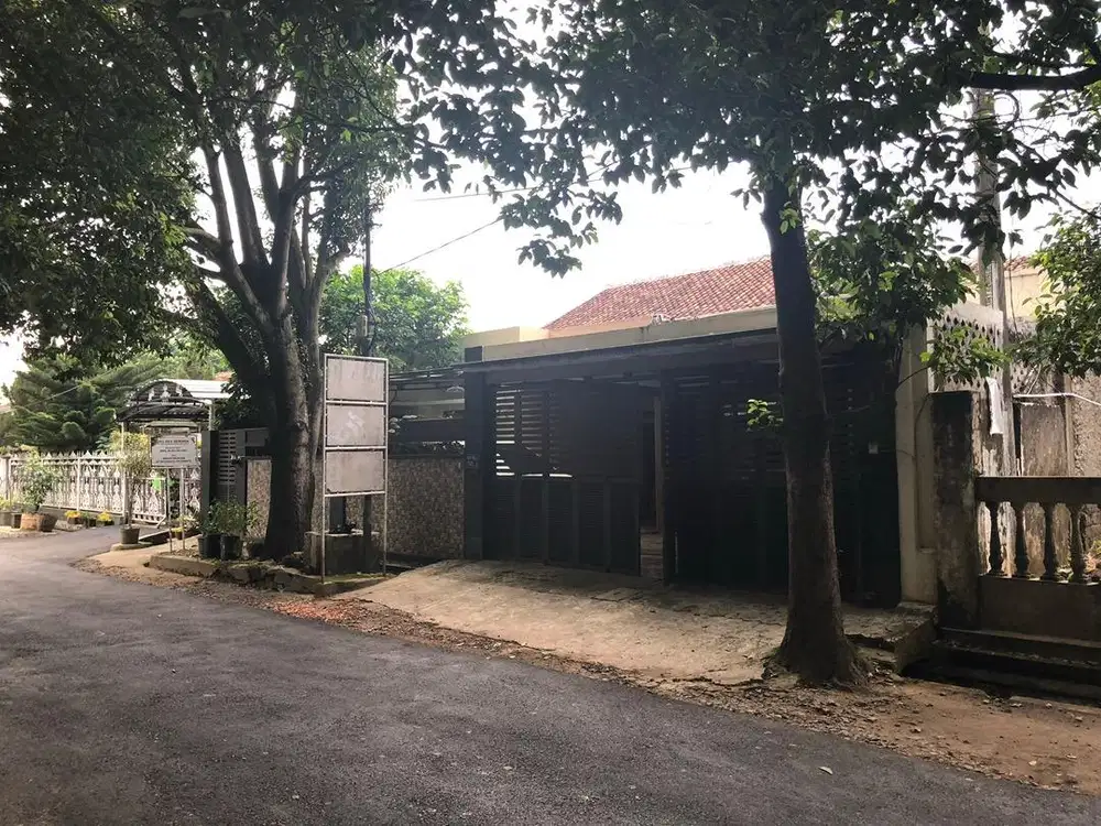Jual rumah pusat kota lokasi strategis