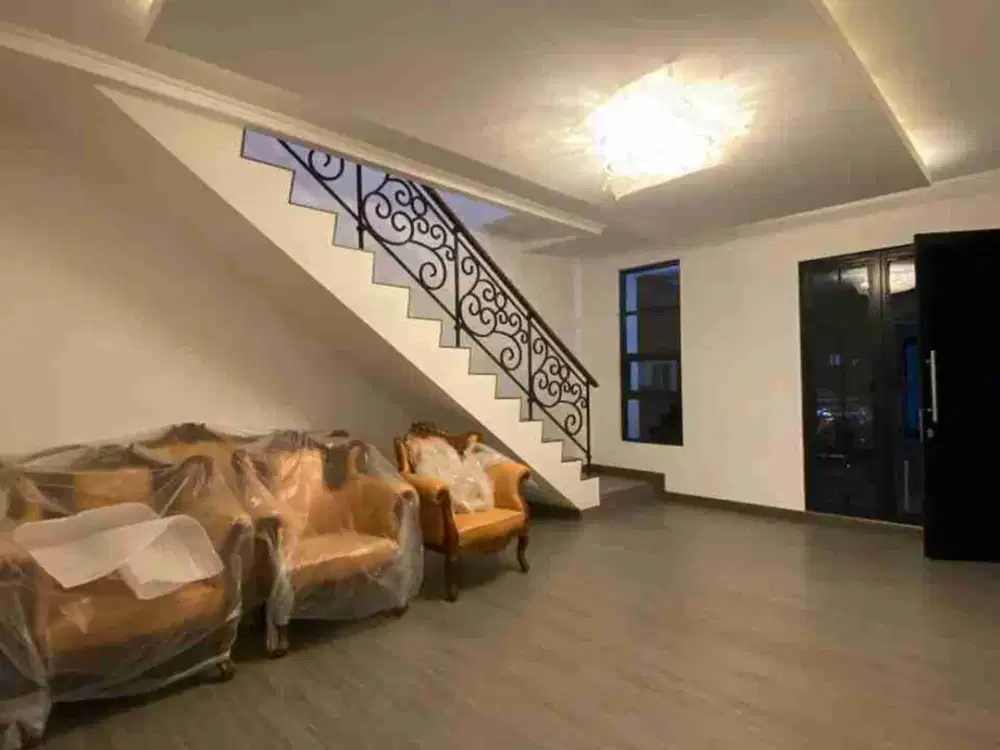 Rumah Rapi Siap Huni Terenovasi Kawasan Strategis Dekat Dengan Sekolahan & Mal Summarecon