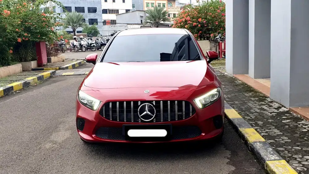 Km14rb mercedes benz mercy a200 sedan progressive line 2021 merah
