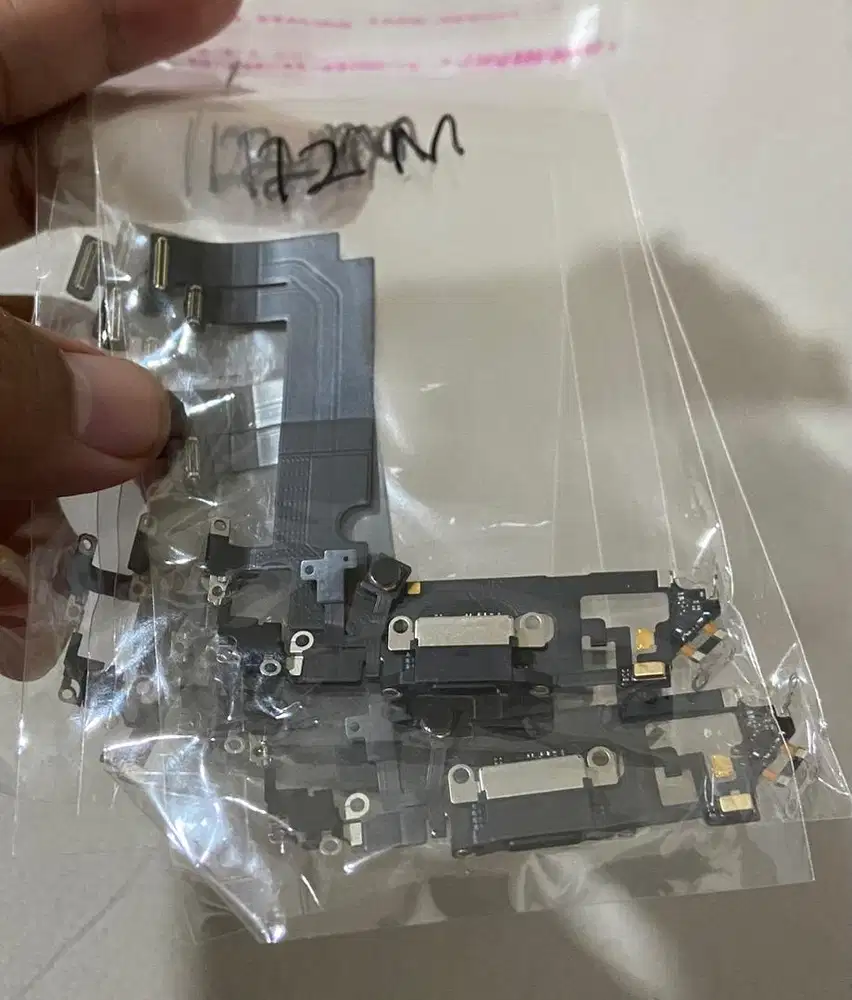 Flexible charge iphone 12 mini