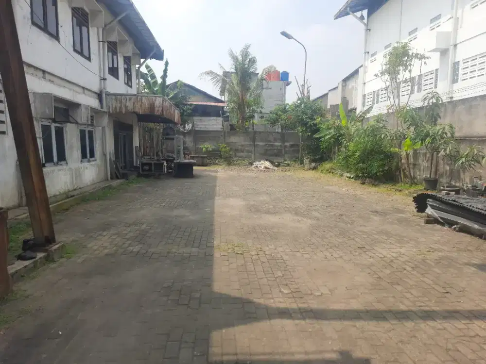 DIJUAL ATAU DISEWAKAN Gudang