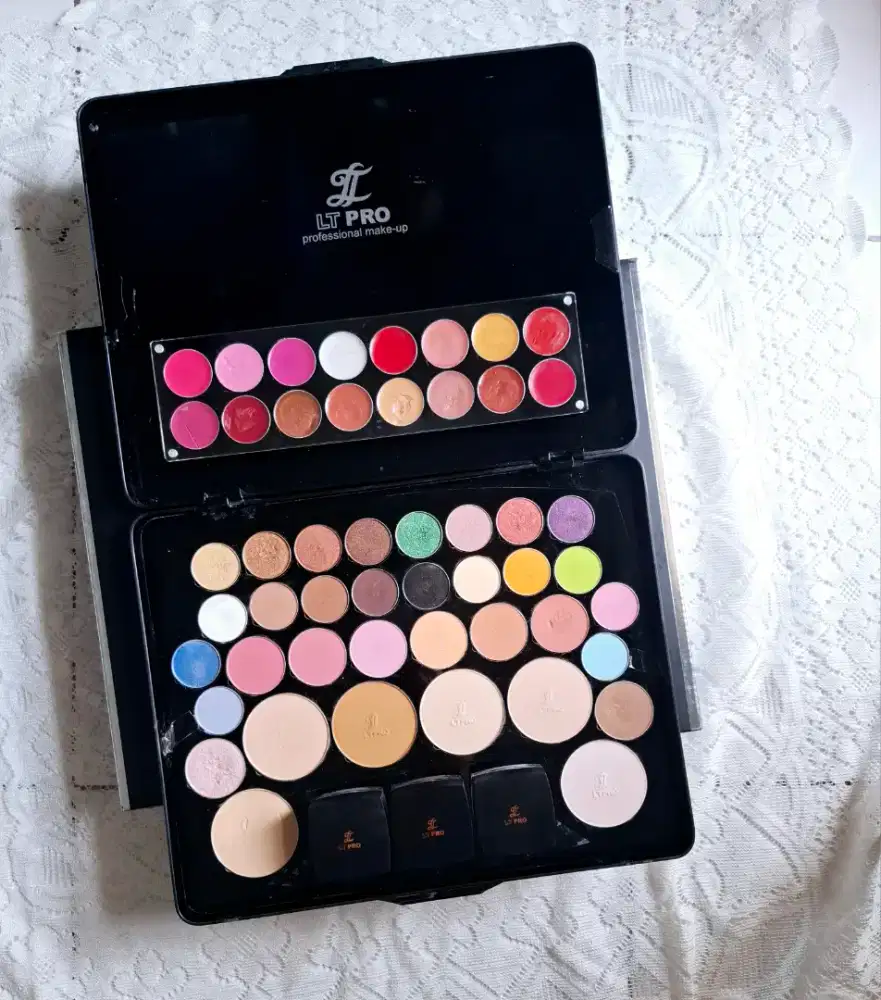 Dijual rugi, PALLETTE MAKE UP LT PRO