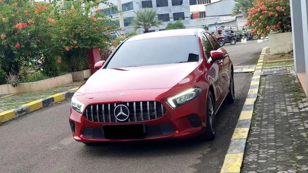 Km14rb mercedes benz mercy a200 progressive line sedan 2021 merah