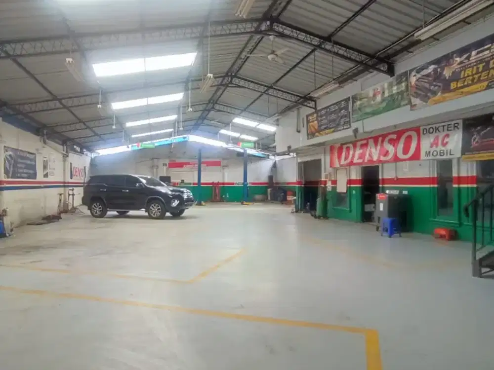 di Jual Bengkel Strategis Siap di Huni dan di Gunakan  Depan Jalan Raya Di Karawaci