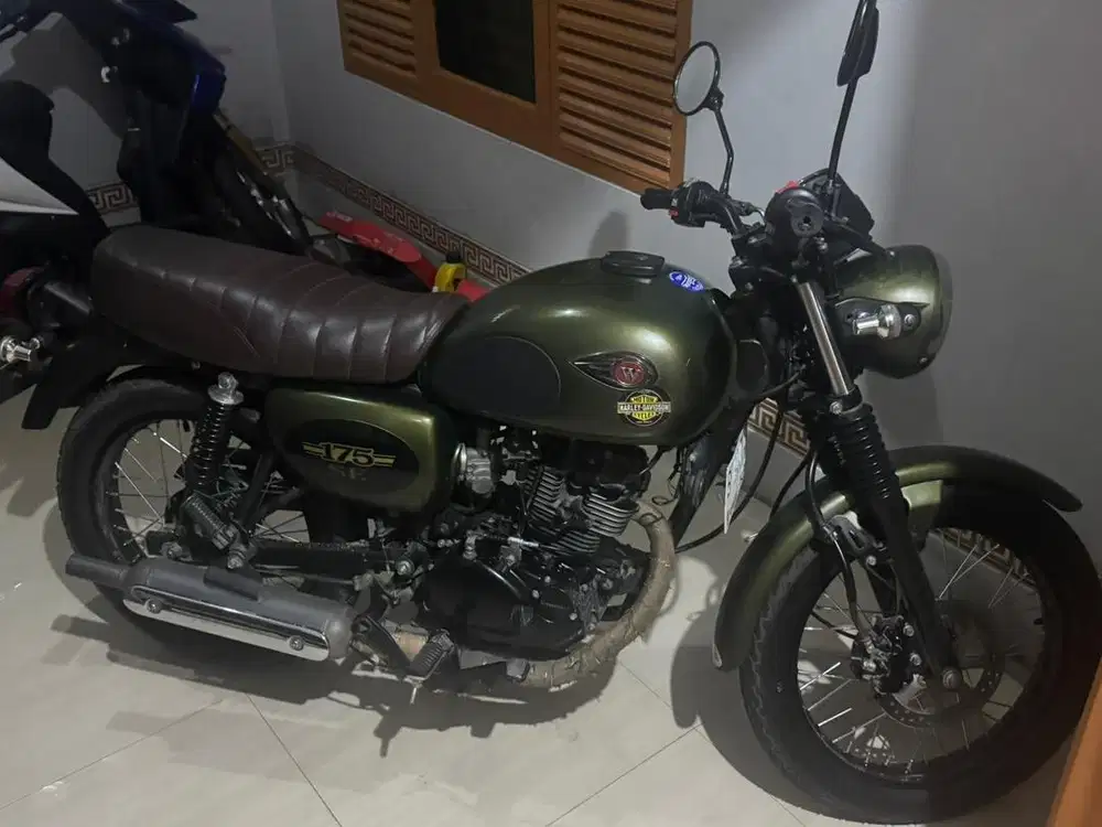 Kawasaki w175 Tahun 2022