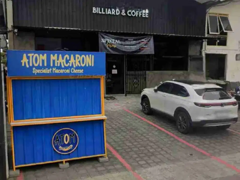 over sewa 11 th gedung untuk gedung padel , cafe di pusat kota Denpasar