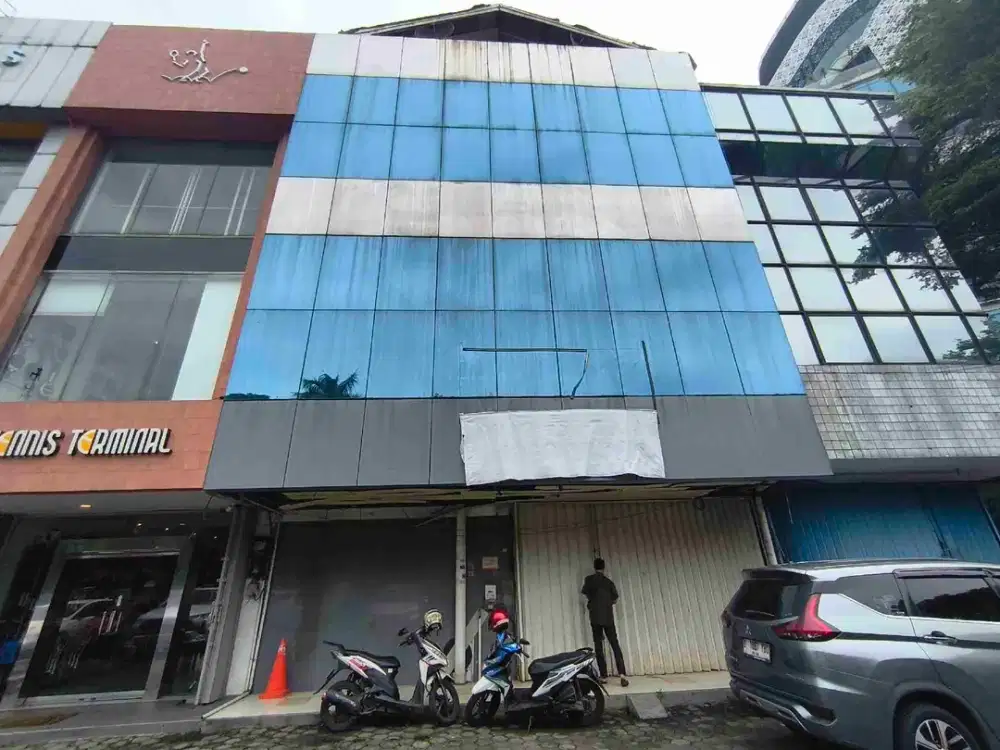 Disewakan Ruko gandeng 4 lantai di kebon jeruk jakarta barat