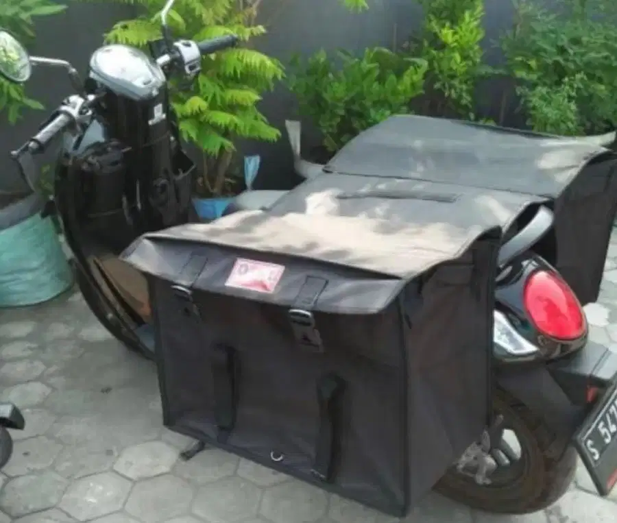 Tas obrok tas pos kurir