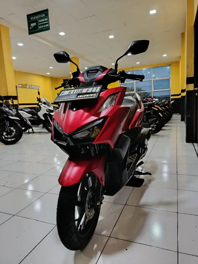 YUHUUU READY VARIO 160 CBS