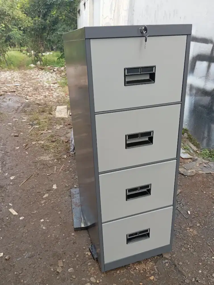 Paling kabinet lemari besi