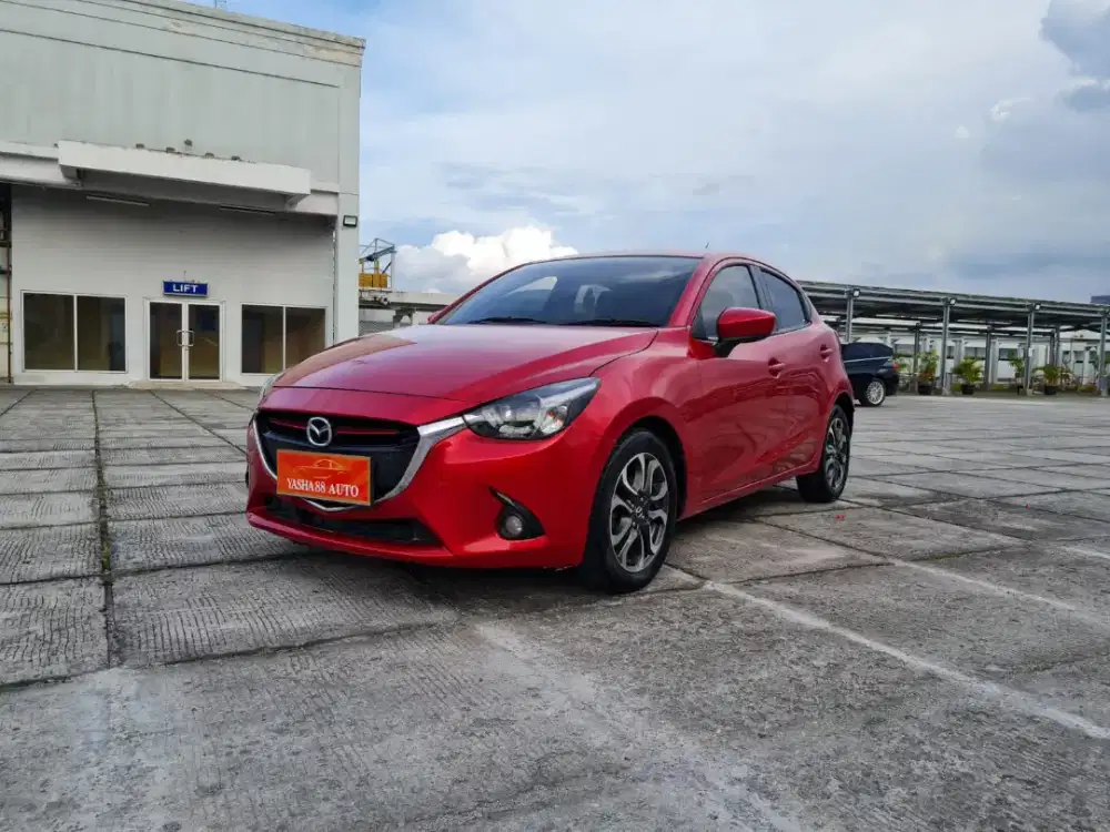 {km 40rb} Mazda 2 r matic thn 2015