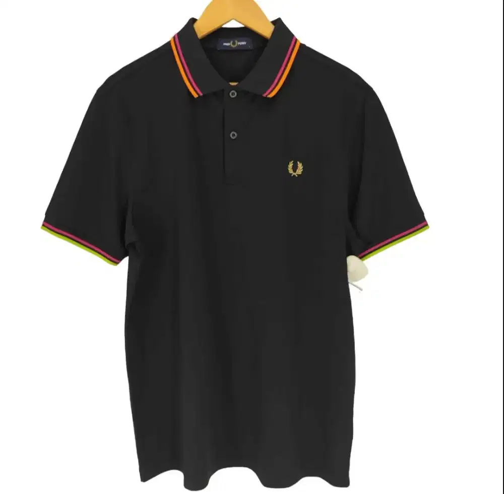Thisrt polo fred perry hitam