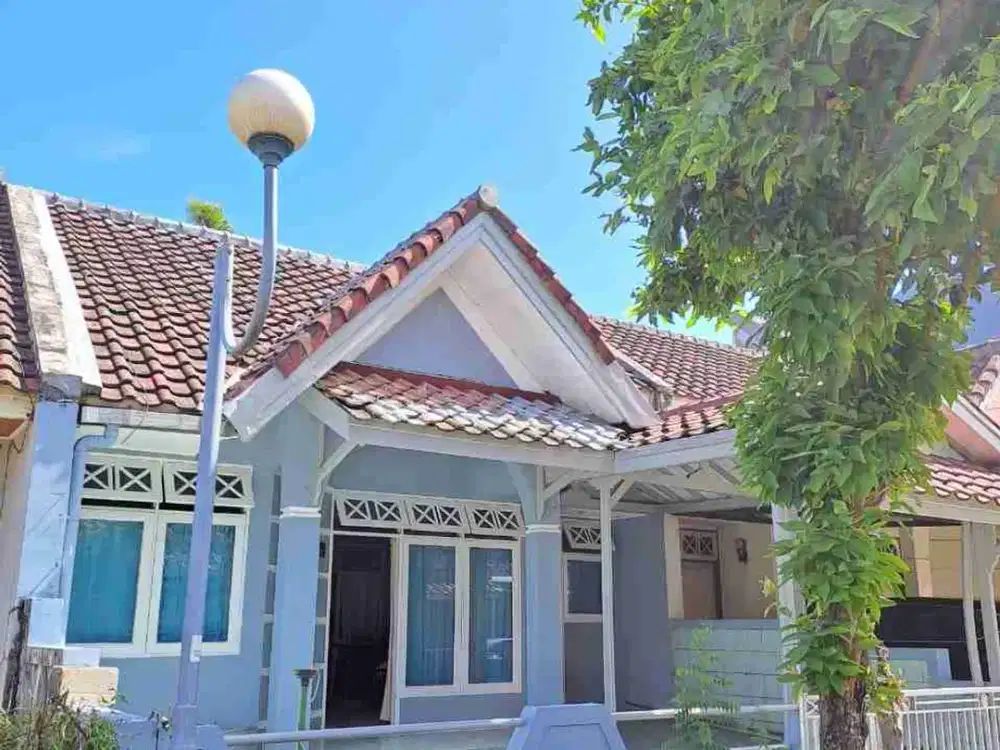 Rumah Rapi. Siap huni. Bebas Banjir. Lokasi strategis