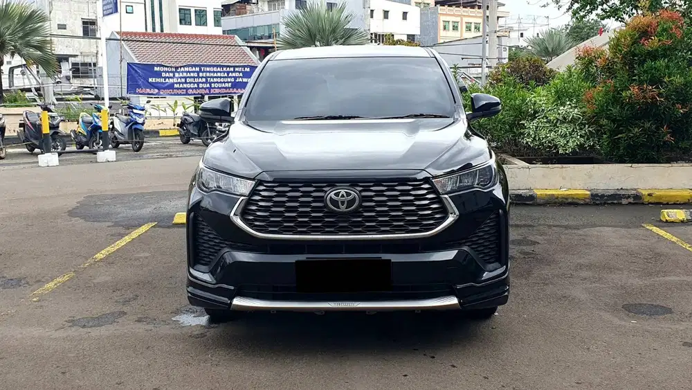 Toyota Zenix 2.0 G Modelista Hybrid HV CVT Hitam 2024 Like New Record