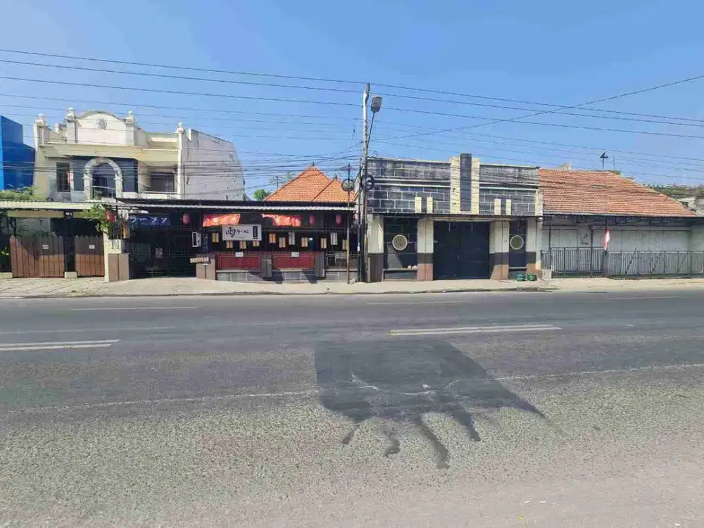 Rumah Lawas Strategis Hitung Tanah di Jalan Dr.rajiman Laweyan.