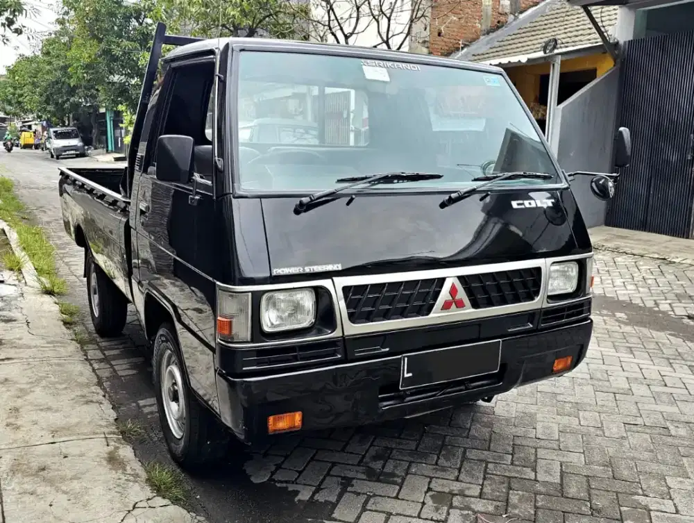 MITS L-300 BAK ANTIK KABIN FULL ORI CAT TG1 MESIN SEHAT SUPER ISTIMEWA