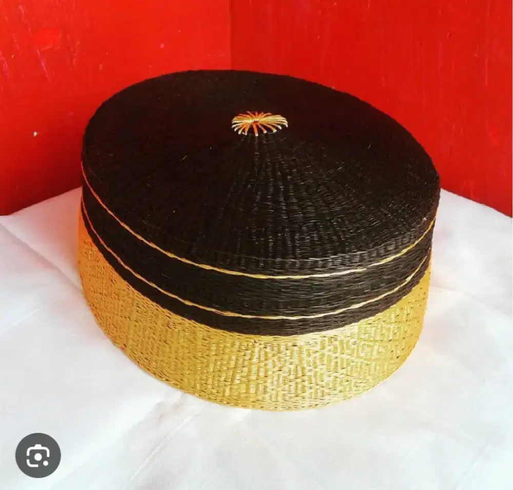 SONGKOK RECCA BONE EMAS HITAM DEWASA KHAS SULAWESI