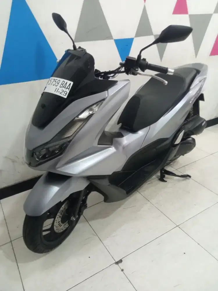 Honda PCX 160 2024 Silver
