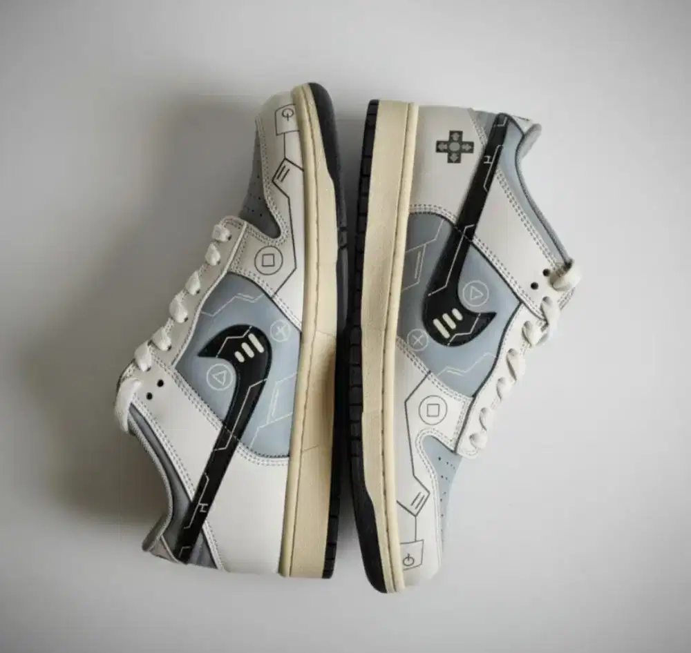 Sepatu Nike Dunk PlayStation