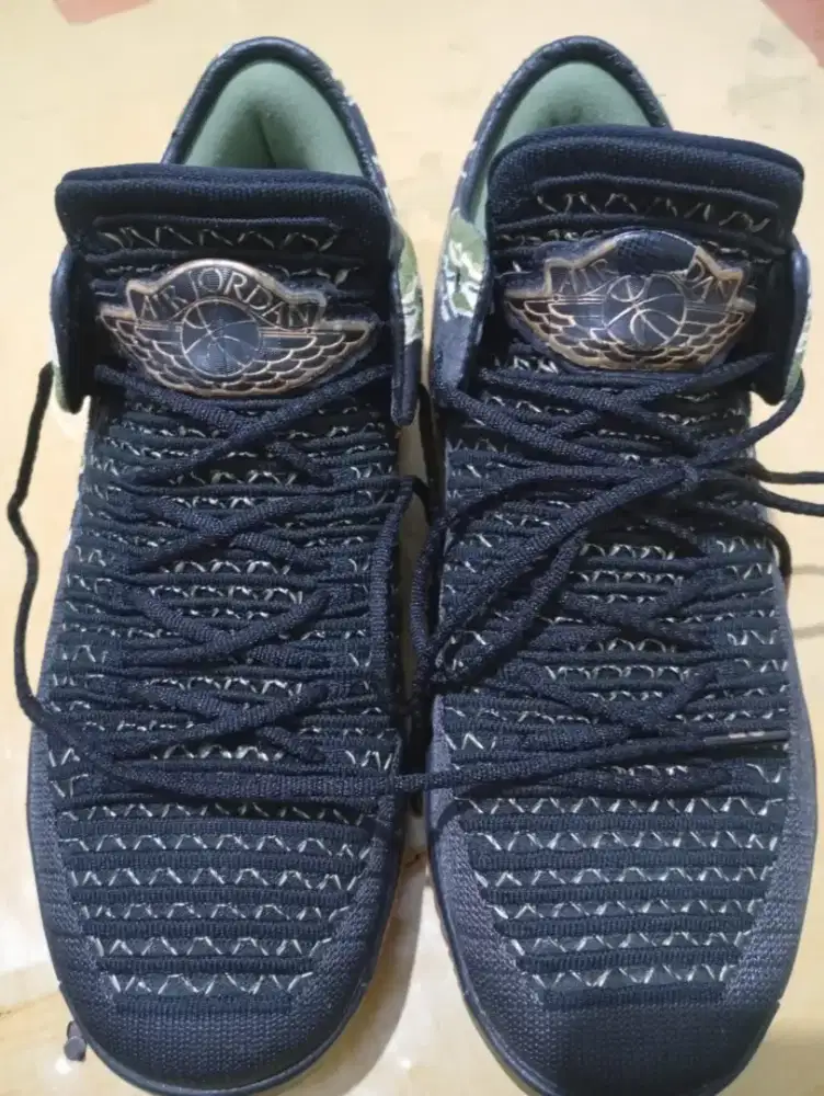 Jual sepatu second merk Jordan,Nike,kenzo