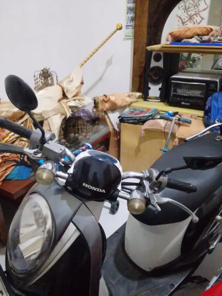 Kereta Scoopy tahun 2011 ss lgkp pajak plat hdup