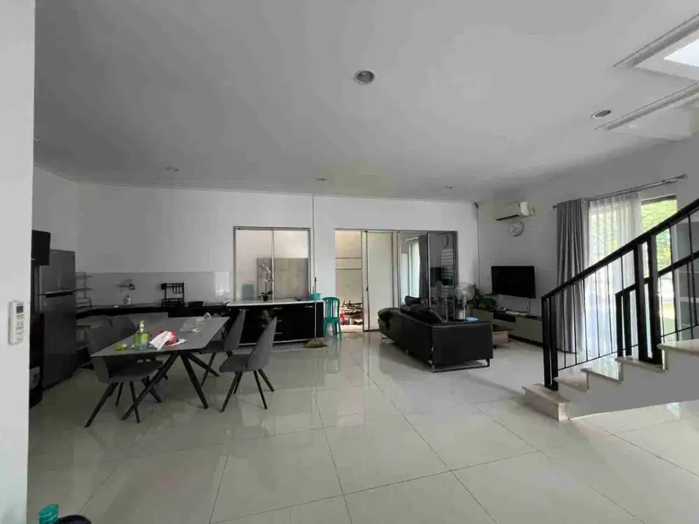 Disewakan Rumah Furnished Golf Island posisi Hook Pantai Indah Kapuk Jakarta Utara