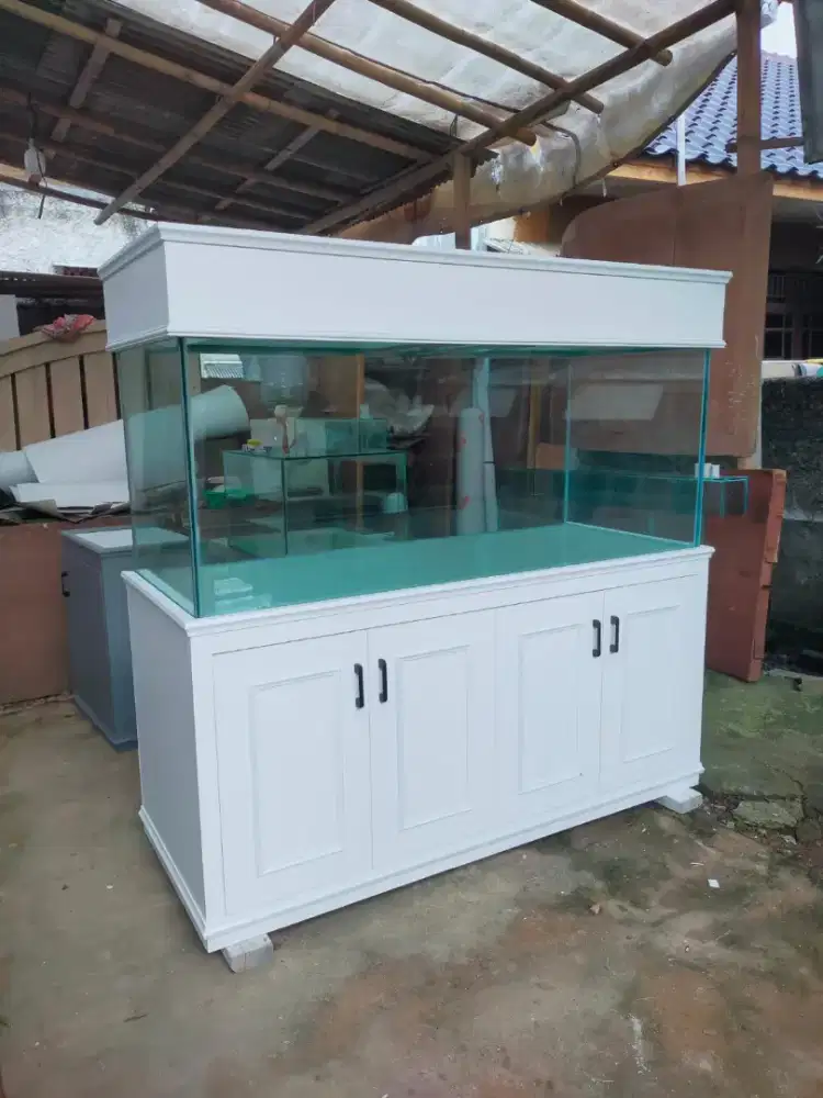 Akuarium kabinet ukr 150x60x60x10ml