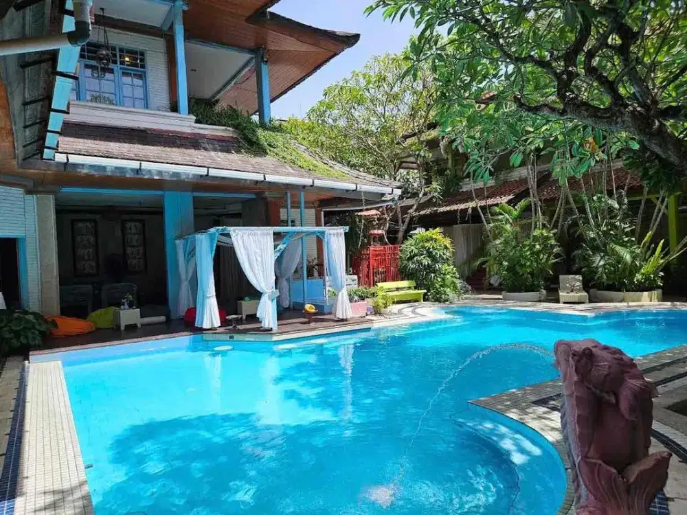 Di Jual Tanah Bonus bangunan ex hostel. Hostel sudah tidak beroprasi
