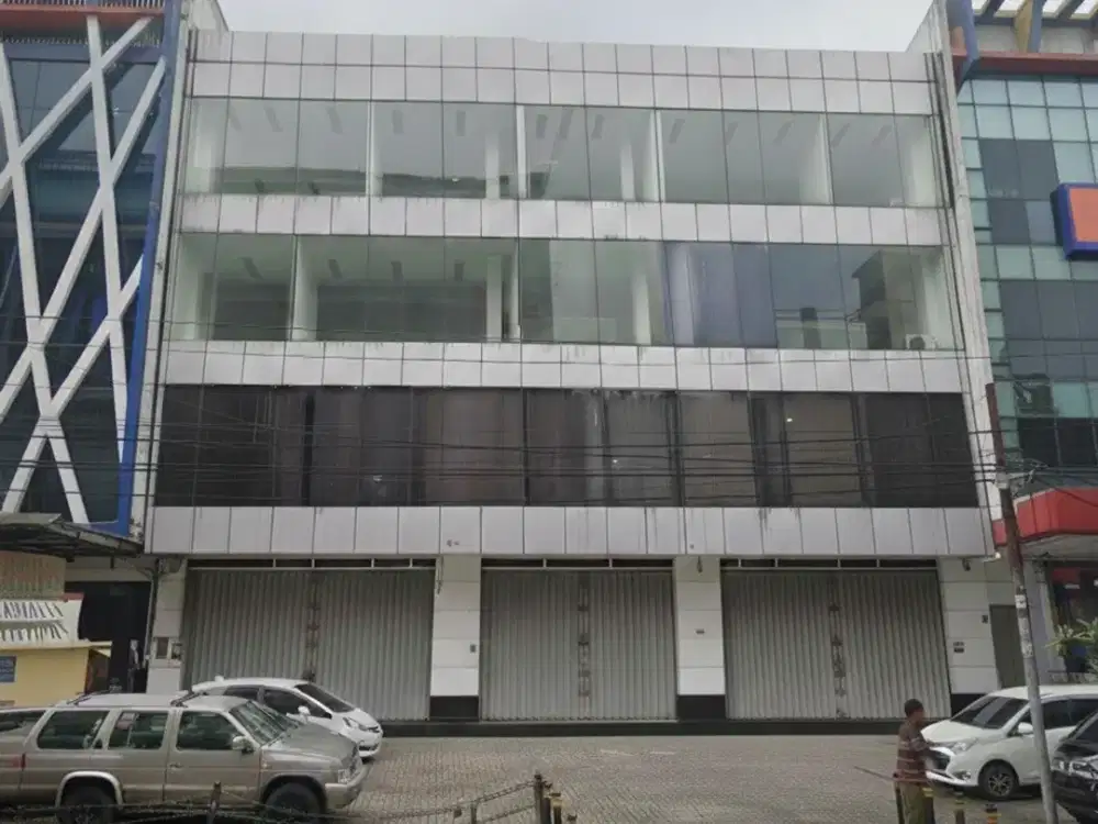 GEDUNG MINI BUILDING 4 LANTAI BLOK M MELAWAI JAKARTA SELATAN PARKIR LUAS