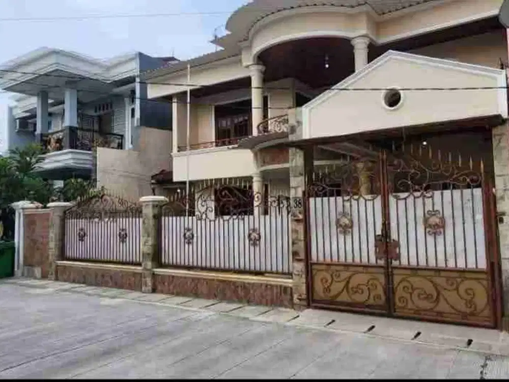 dijual cepat rumah 2 lantai siap huni di duren sawit Jakarta Timur