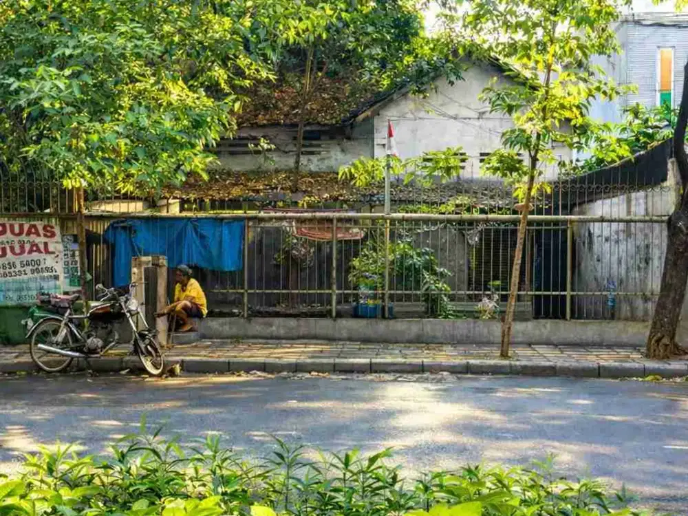 Komersial Murah Hitung Tanah Arjuna Surabaya Pusat bentuk kotak Nol Jalan Raya Arjuna