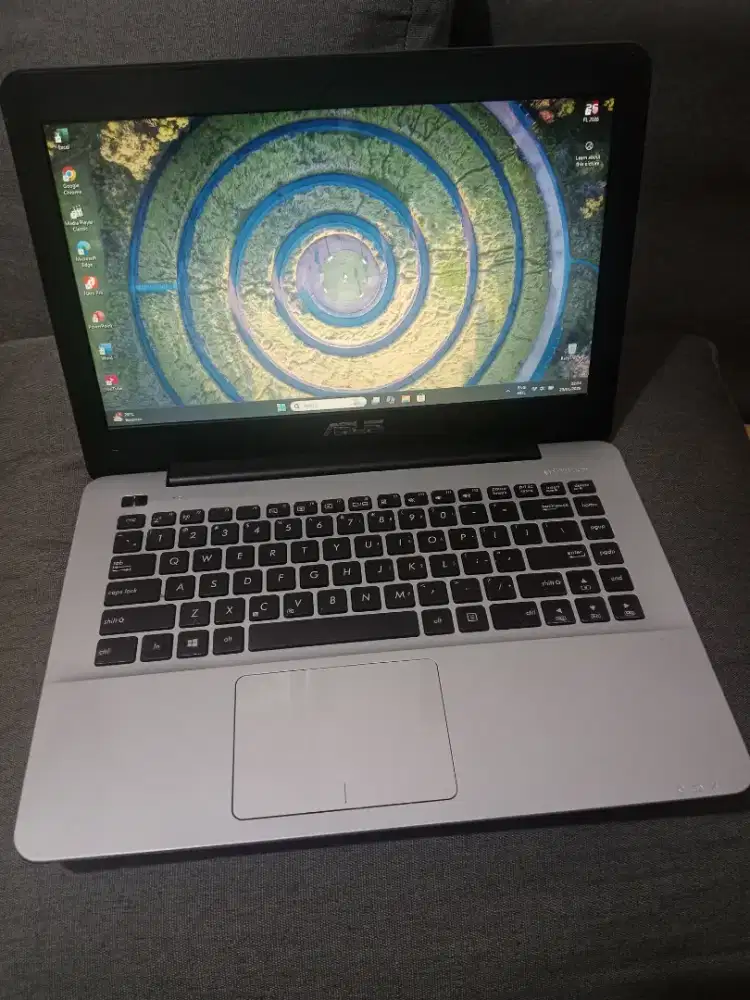 Asus i5 Nvidia Ram 12Gb Gaming design