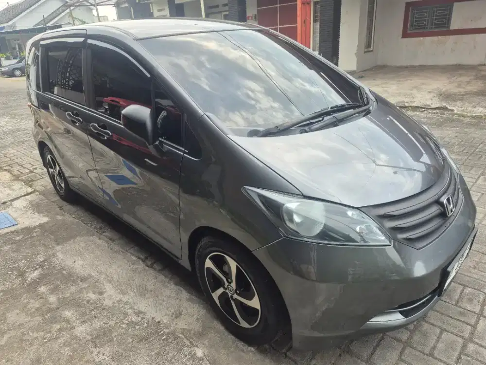 Honda Freed  AT PSD 2011