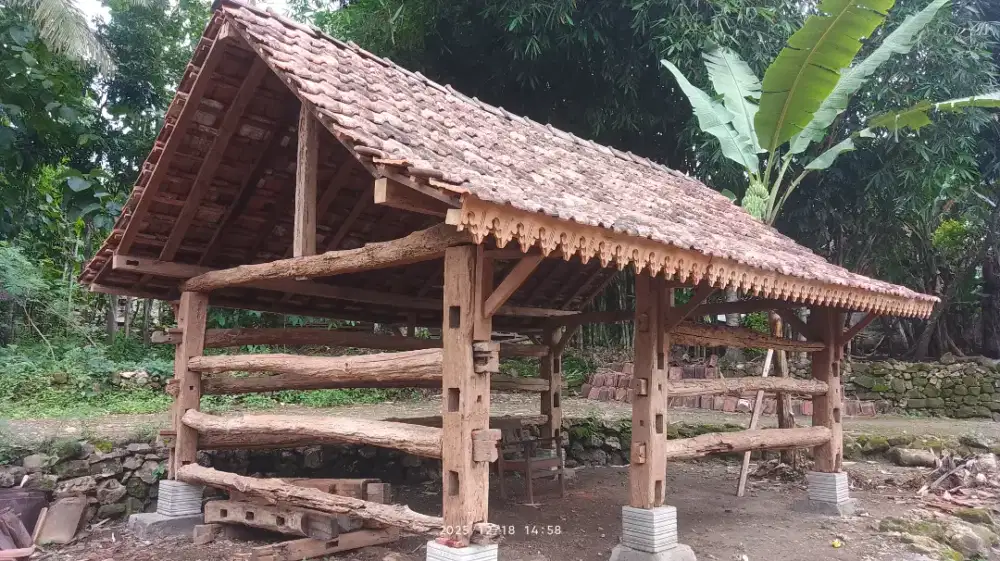 GAZEBO KANDANG LAWASAN