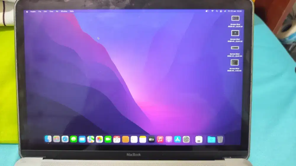 MacBook 12 inch Late 2016- Tipis, Ringan Portable