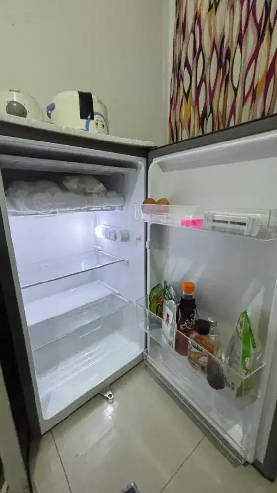 KULKAS HISENSE DIJUAL CEPAT