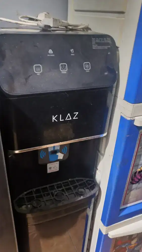 Dispenser elektrik merk KLAZ bottom loading panas dingin normal