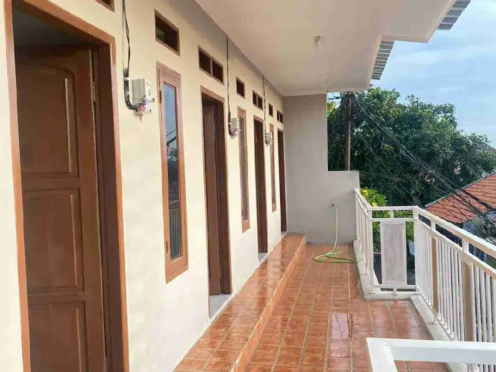 Rumah 2 lantai siap huni di jati makmur pondok gede