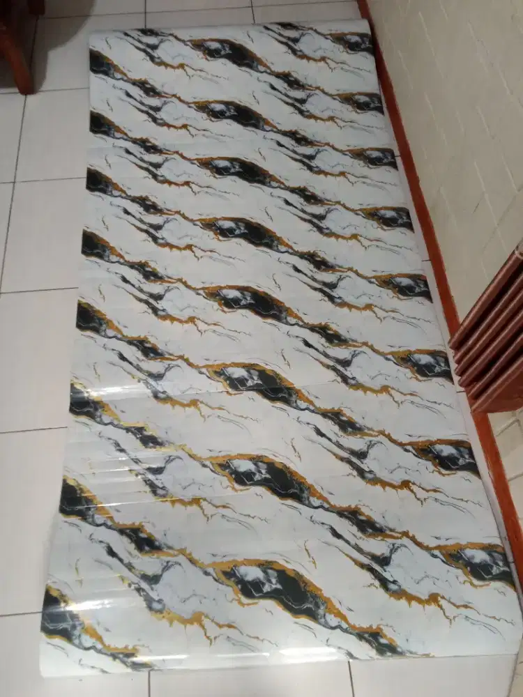 Wallpaper dinding marmer glossy