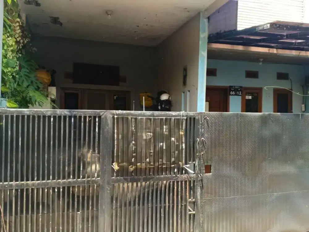 Rumah Cukup Terawat Komplek Cisaranten Endah Arcamanik Bandung