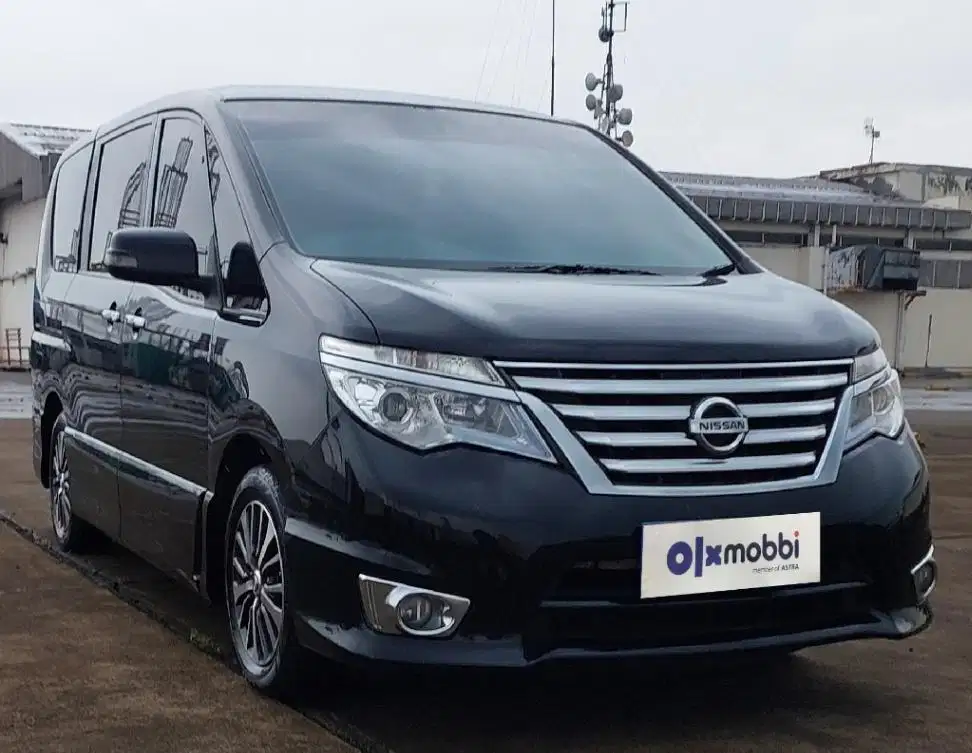 TDP 8,JT Nissan Serena 2.0 Highway Star Bensin-AT Hitam 2016
